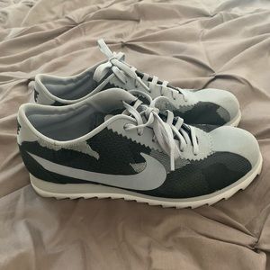 camo nike cortez